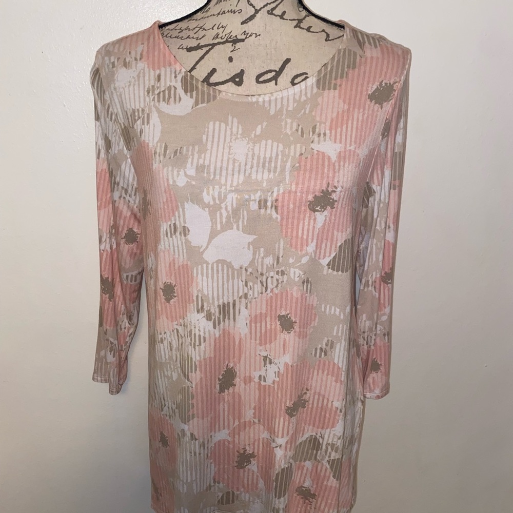 🌸Ruby Rd. Asymmetrical Top🌸 - Picture 2 of 10